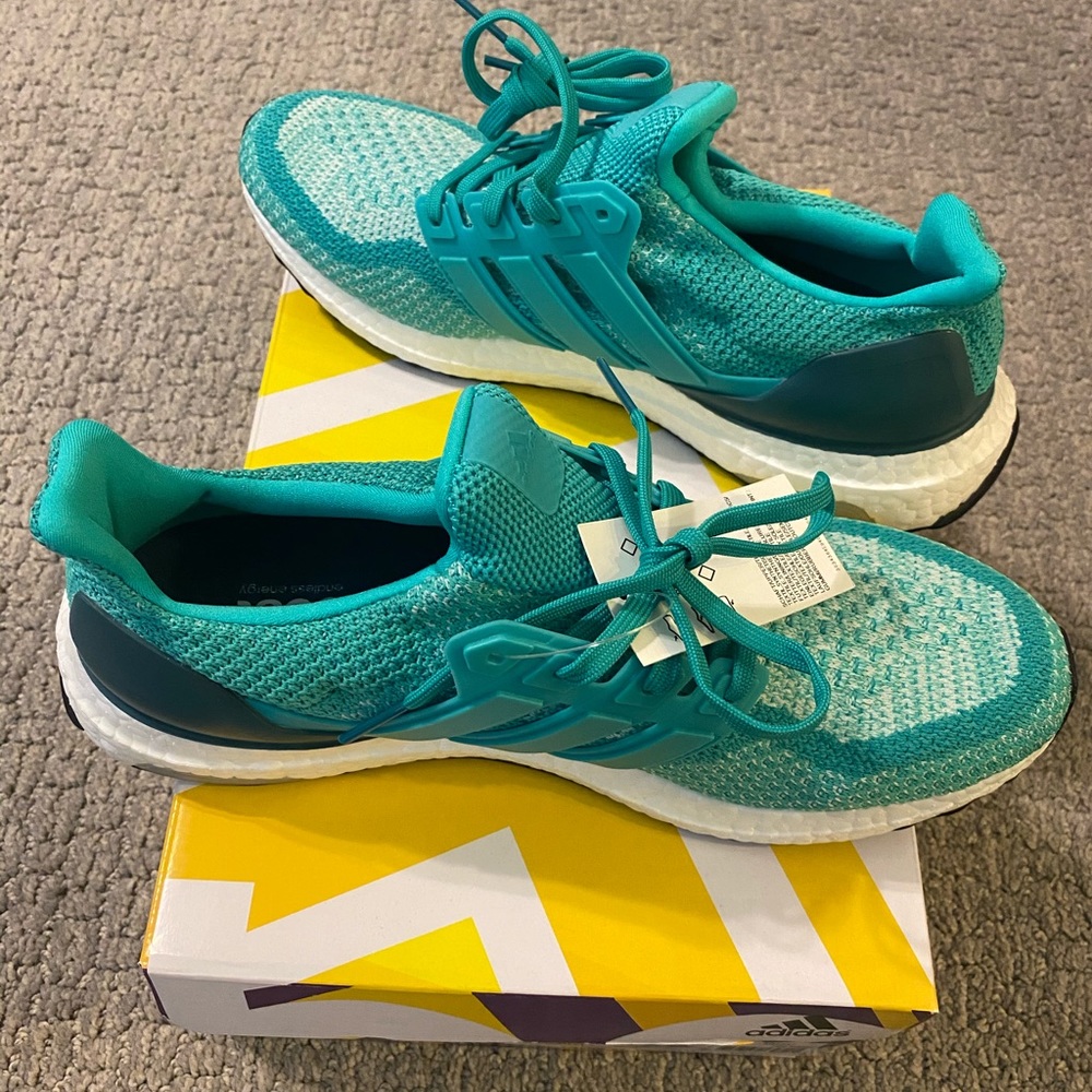 Women’s Adidas UltraBoost Mint Green...Size 10